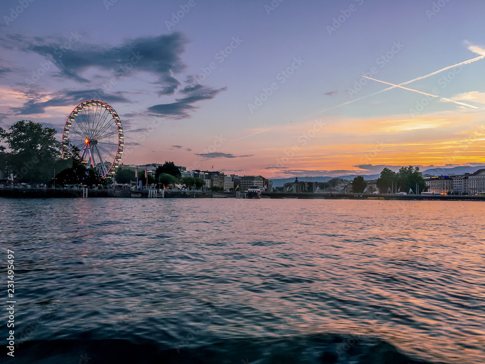 Sunset sur le lac Léman, Genève Sunset sur le lac Léman, Genève