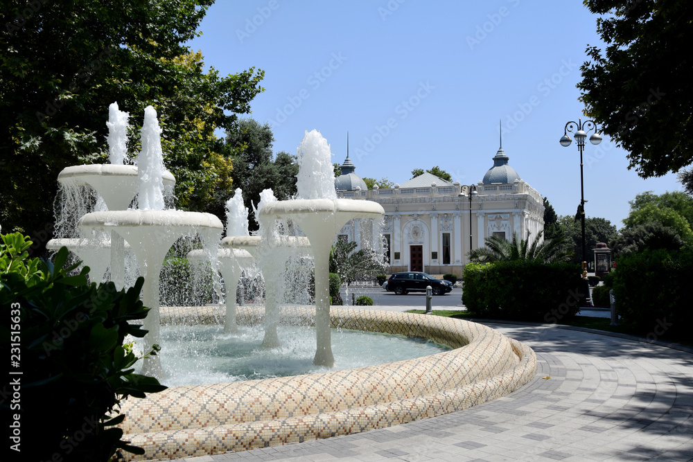 Baku, Brunnen am Neftciler Prospekt