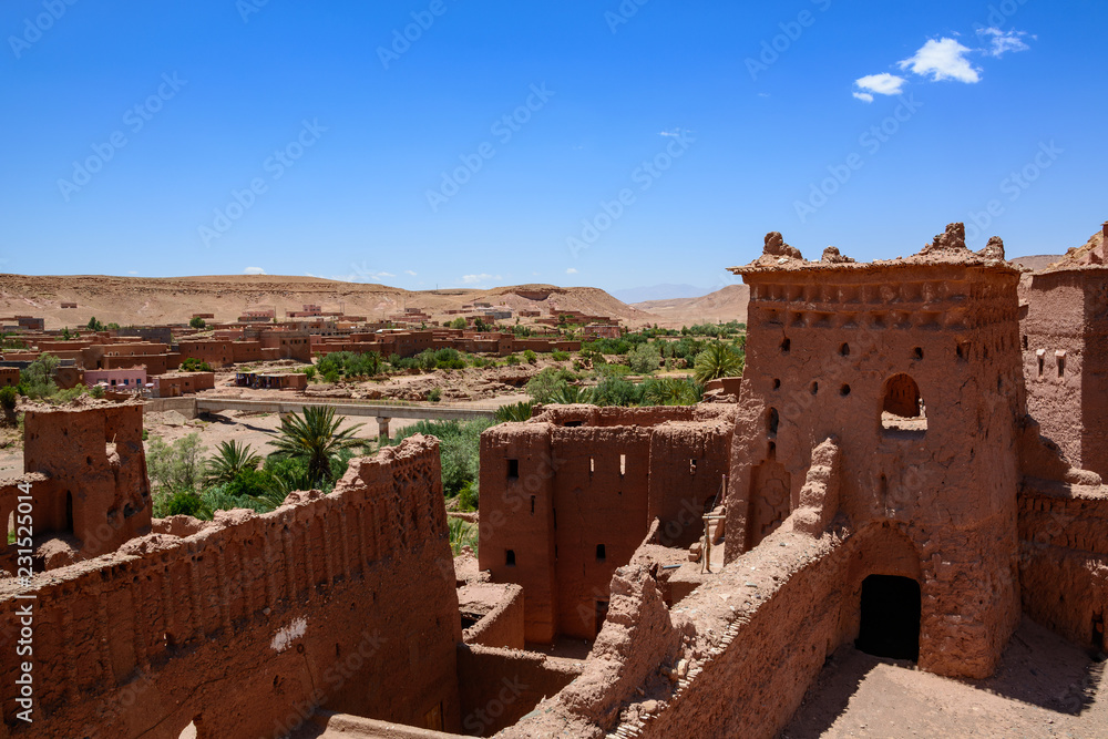 Fototapeta premium it Ben Haddou or Ait Benhaddou is a fortified city along the former caravan route between the Sahara and Marrakech city in Morocco