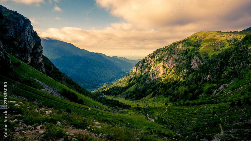 Obraz premium le Lhécou vallée