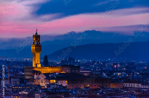 Cityscape of the italian city of Florence in the dusk