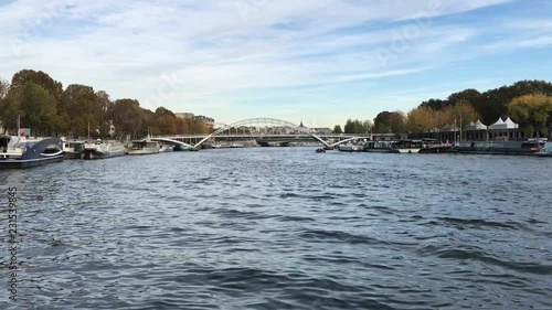 Passerelle Debilly sur la Seine à Paris photo