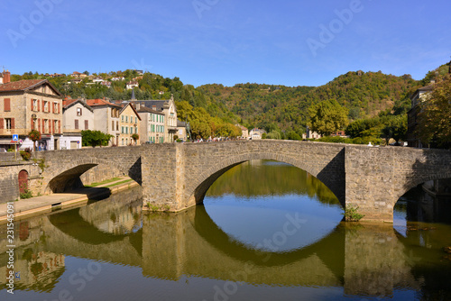 Pont des Consuls à Villefranche-de-Rouergue (12200), département de l'Aveyron en région Occitanie, France 