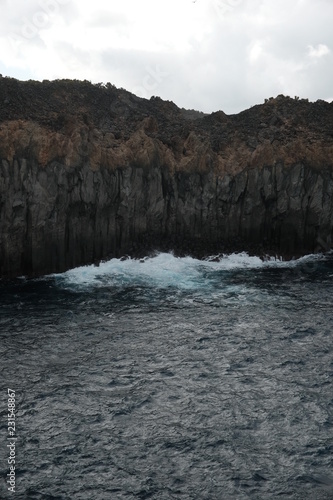 Wave against Cliff 001