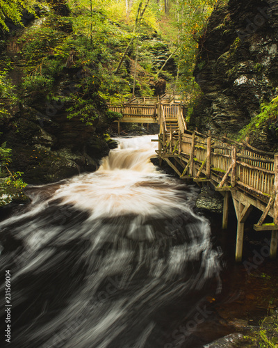 Wallpaper Mural quick moving waterfall #2 Torontodigital.ca
