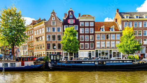 Photography The Prinsengracht (Prince Canal) at the Leliegracht (Lelie Canal) with its many