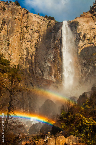 Obraz na plátne Double rainbow over Bridalveil Falls