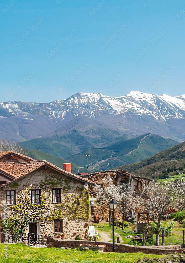 Obraz premium Mogrovejo village in the north of Spain