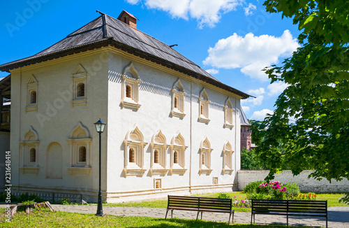 The ancient religious architecture of the Golden Ring area