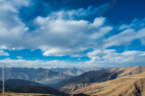 Tibet shannan yangzhuoyong lake city wave clamp county photo