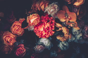 Ingelijste posters Voor haar Vintage bloemenmuur in pastelkleuren  © joeycheung