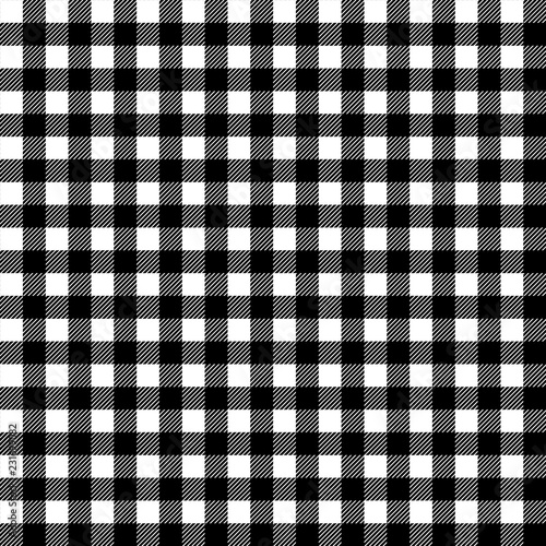 Black and white gingham tra...