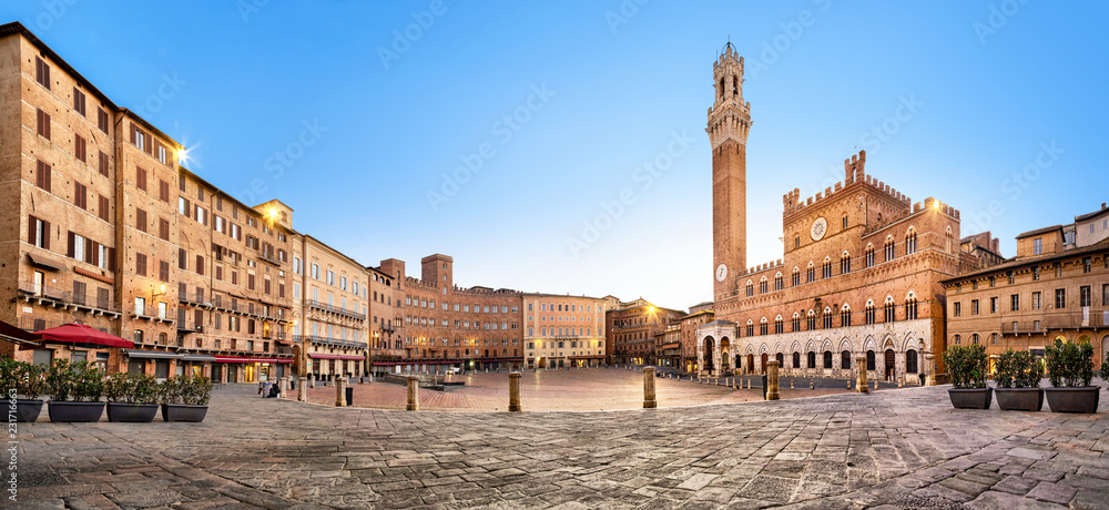 Panorama of Siena, Italy. Piazza del Campo square with gothic town hall building and tower - obrazy, fototapety, plakaty 