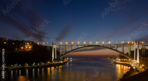Le pont Arabida au coucher du soleil © Evianimages