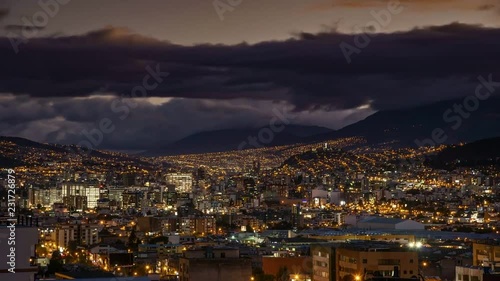 vista di quito timelapse