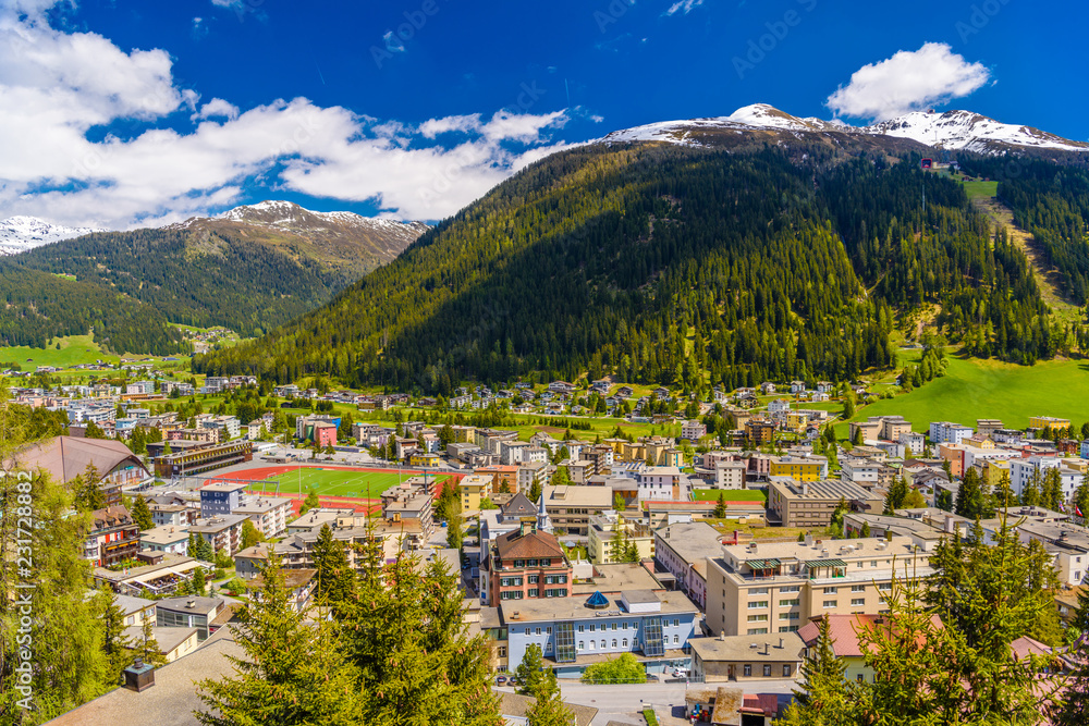 Obraz premium Houses in town village in Alps mountains, Davos, Graubuenden, Switzerland