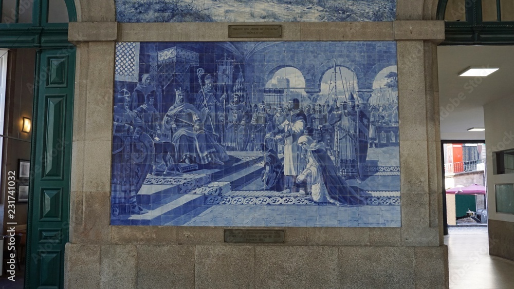 Fototapeta premium handmade ceramic paints at sao bento train station