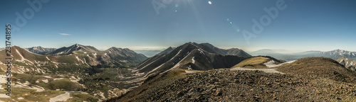 Obraz na płótnie Rocky Mountain Summit Vista. View of Tabeguache Peak and Mt. Shavano from the summit of Carbonate Mountain. w salonie