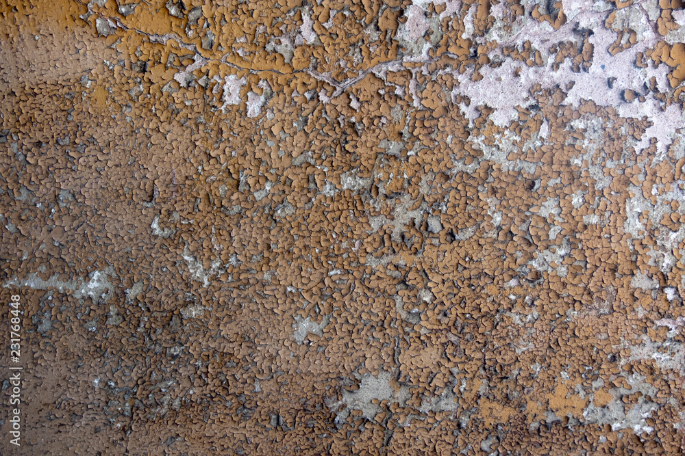 Farbe des abgeblätterten Weiß und gelb ocker braun beige auf alter vintage interessanter Wand im Hauseingang bildet ein abstraktes Muster, Hintergrund, Untergrund, Textur Farbe des abgeblätterten Weiß und gelb ocker braun beige auf alter vintage interessanter Wand im Hauseingang bildet ein abstraktes Muster, Hintergrund, Untergrund, Textur