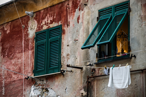 Vielle façade de bâtiment à Gênes photo