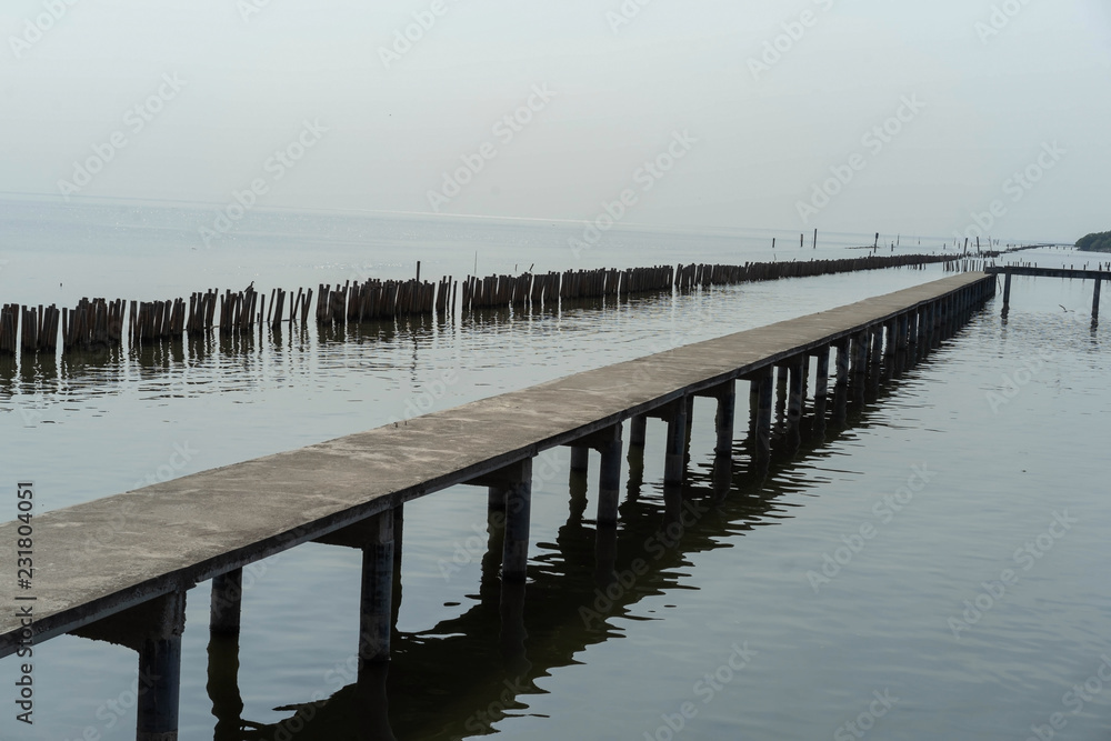 Fototapeta premium Backgrounds Textures Reflection light Boardwalk