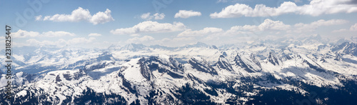 Churfirsten mountain range with its famous seven peaks: Selun, Fruemsel, Brisi, Zuestoll, Schibenstoll, Hinterrugg, Chaeserrugg © Yü Lan
