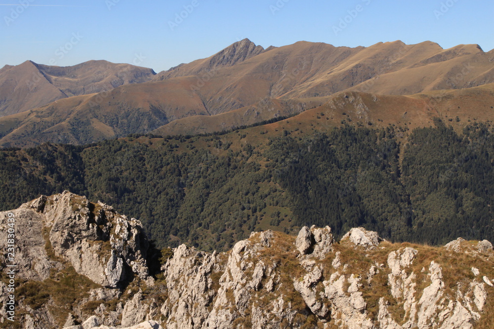 Alpine Berglandschaft / Blick vom Monte Grona zum Pizzo di Gino (Luganer Alpen) Alpine Berglandschaft / Blick vom Monte Grona zum Pizzo di Gino (Luganer Alpen)