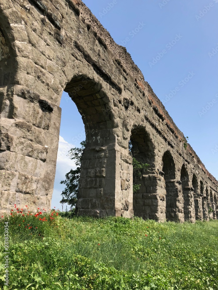 Antico acquedotto romano, Parco degli acquedotti, Roma, Italia