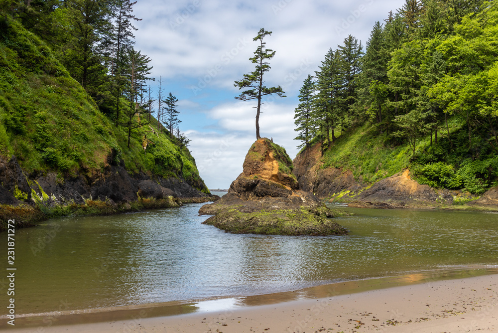 Deadman's Cove at Cape Disappointment in Washington State, USA