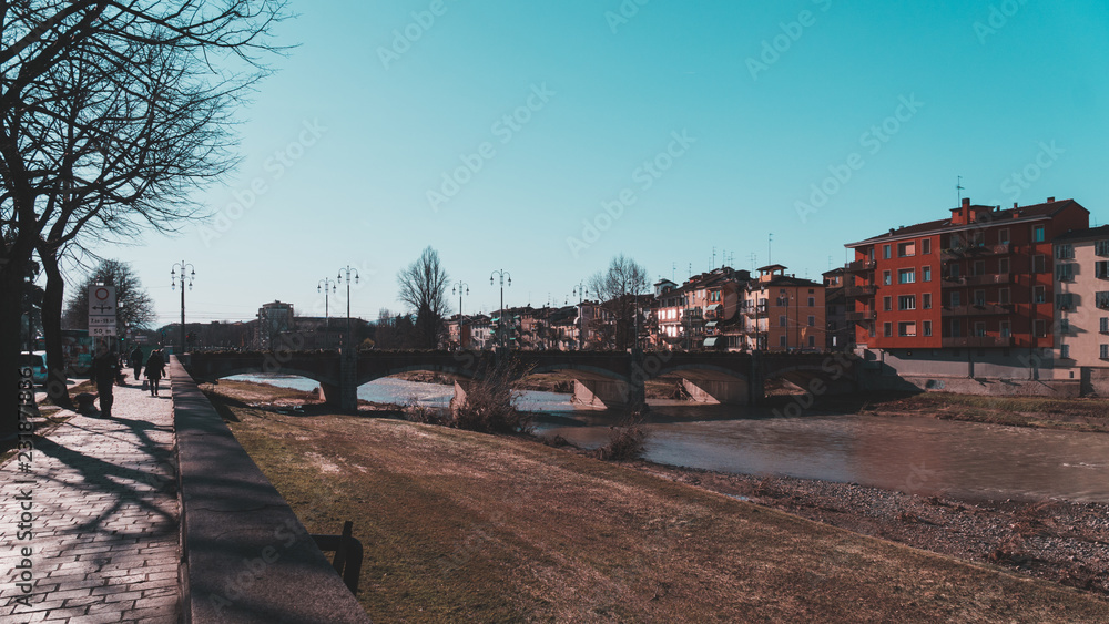 Fototapeta premium Ponte di Mezzo (Parma)