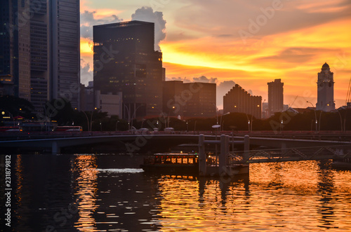 City Skyline at sunset in Singapore © itsflowingtothesoul
