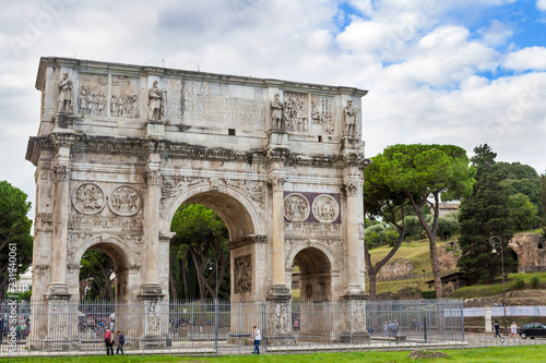 Arch of Constantine in Rome photo