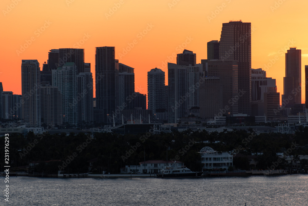 Obraz premium Miami Downtown view from MIami Beach