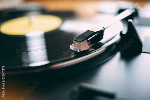 Gamophone play vinyl record 