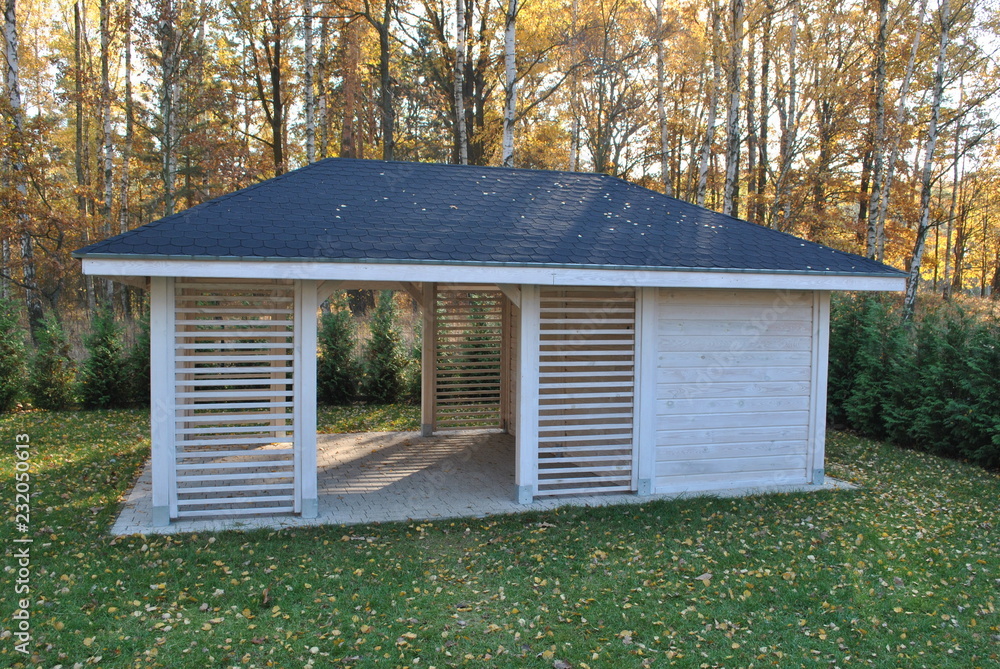 Fototapeta premium Drewniana altana