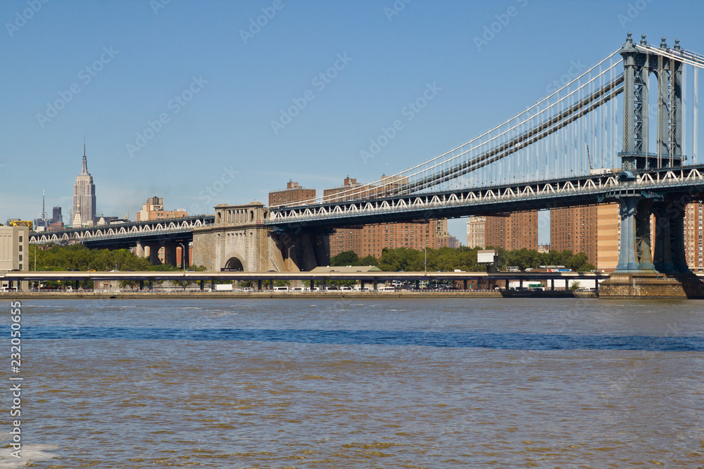 Fototapeta premium Chain bridge