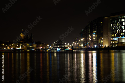 Amsterdam cityscape © Tono