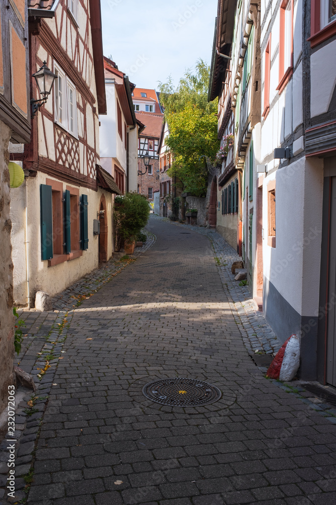 Schmale Gasse im Gerberviertel in Weinheim