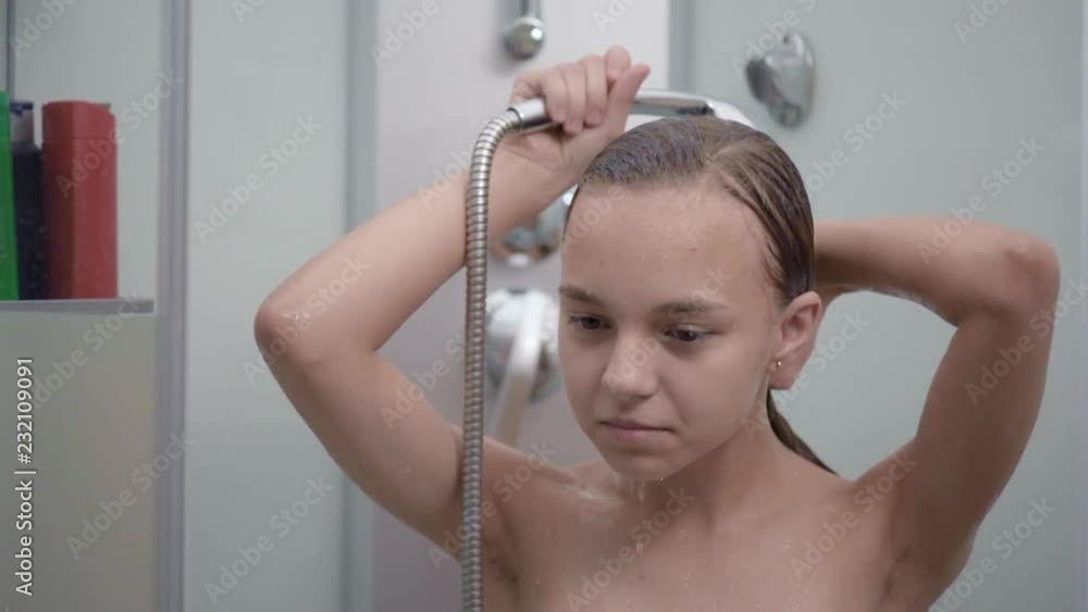 Teenie Girls In Shower