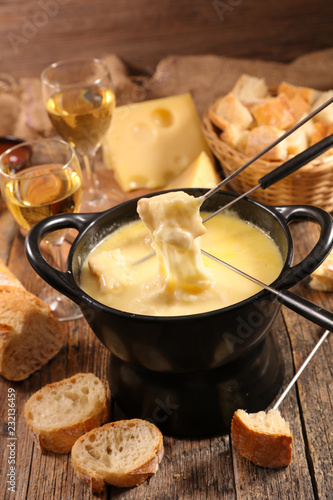 cheese fondue with wine and bread