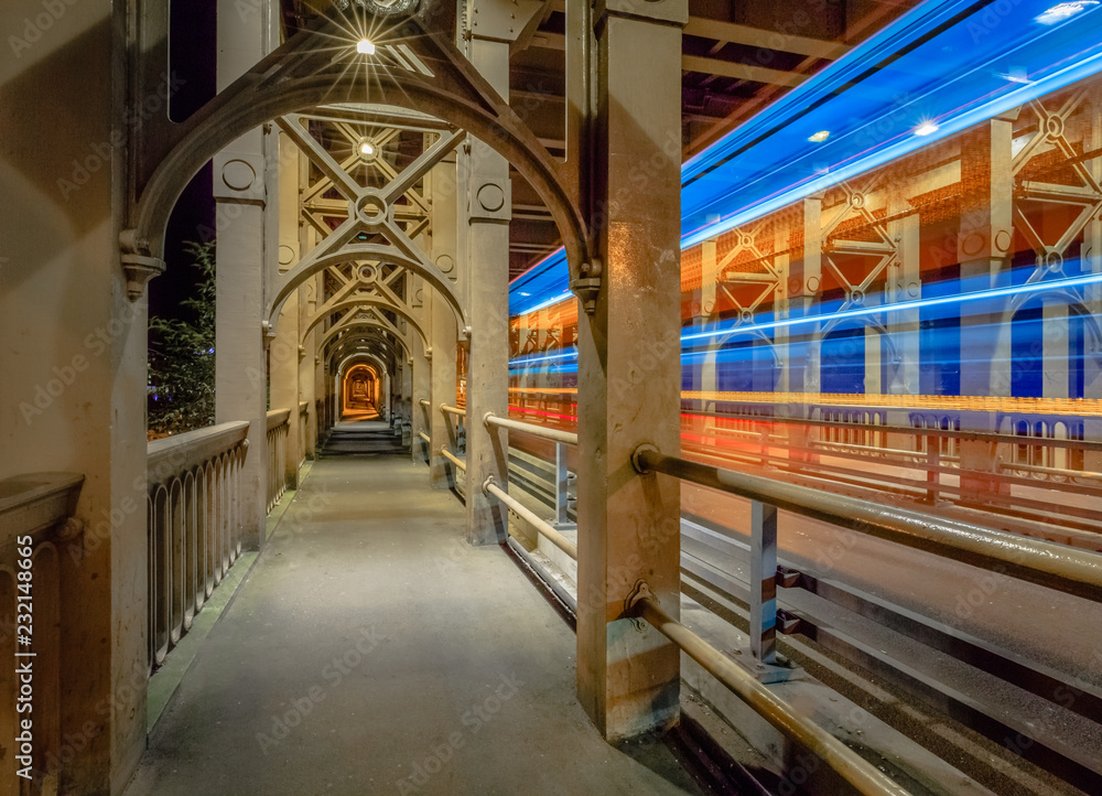 Fototapeta premium Long exposure on Newcastle's High Level Bridge