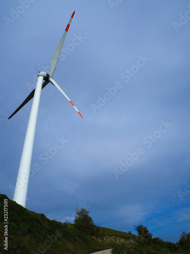 Pala eolica per energia elettrica pulita e rinnovabile