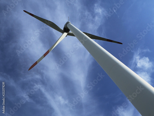 Pala eolica per energia elettrica pulita e rinnovabile