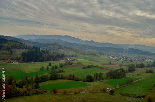 Blick von der Hochburg auf den Schwarzwald