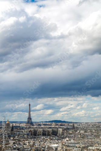 View over Paris towards Eiffel Tower © Timm