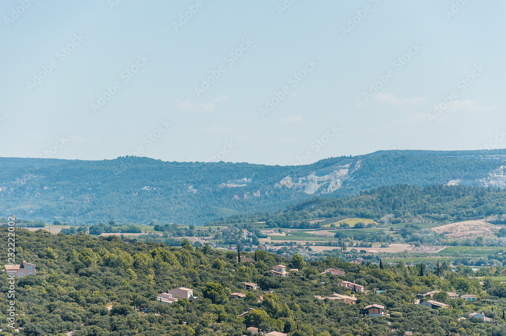 Panoramic view of the Luberon and its villages