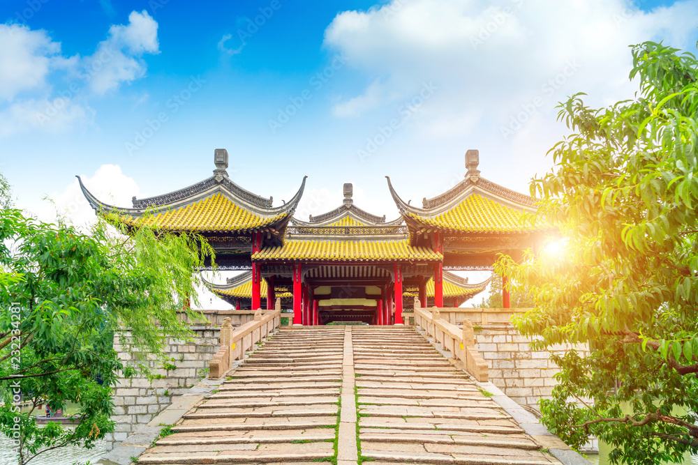 Yangzhou Slender West Lake Wuting Bridge Yangzhou Slender West Lake Wuting Bridge