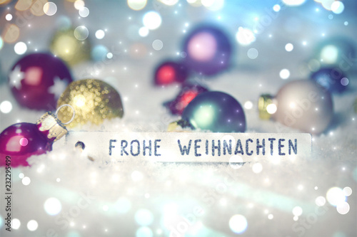Weihnachtskugeln mit Weihna...