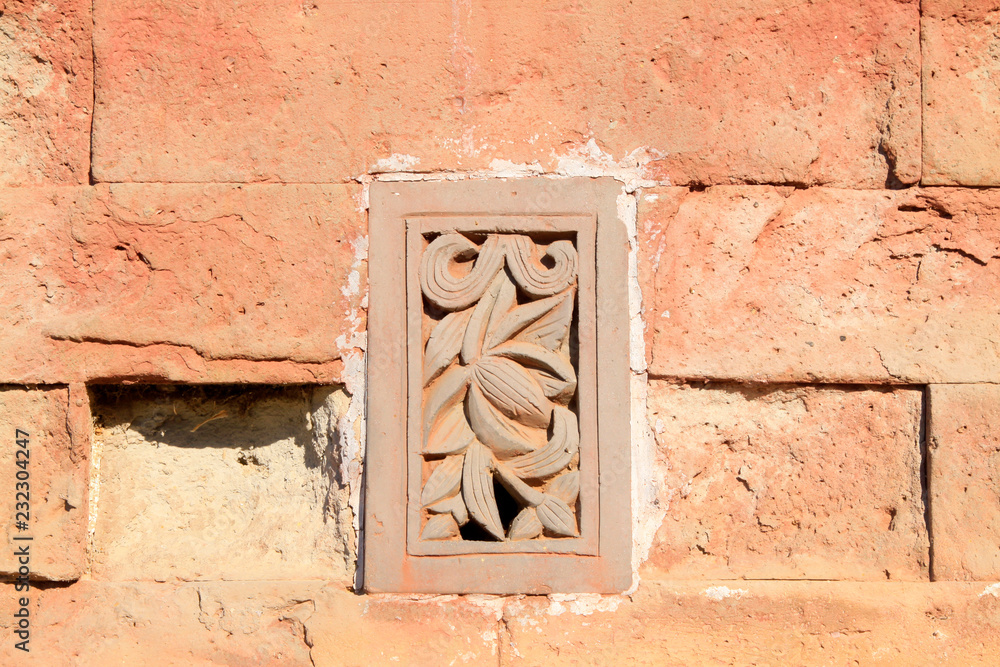 carve patterns on the gray walls carve patterns on the gray walls