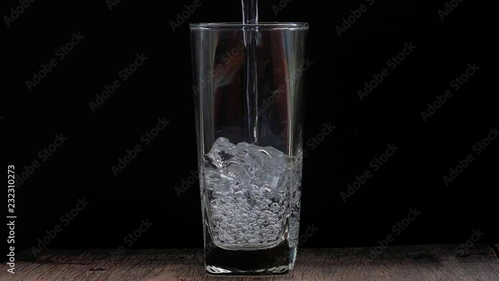 fill water to the glass fill water to the glass